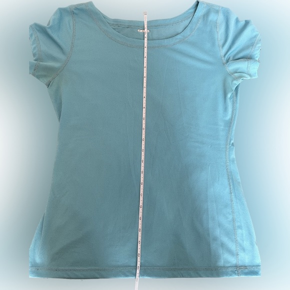 Lululemon Short Sleeve Silverescent Workout Shirt - Picture 3 of 7